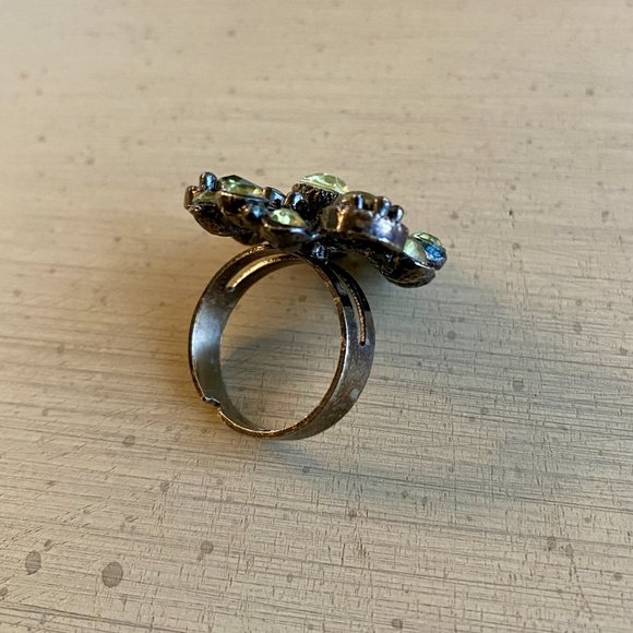 Vintage Green Flower Large Adjustable Statement Ring - Picture 7 of 13